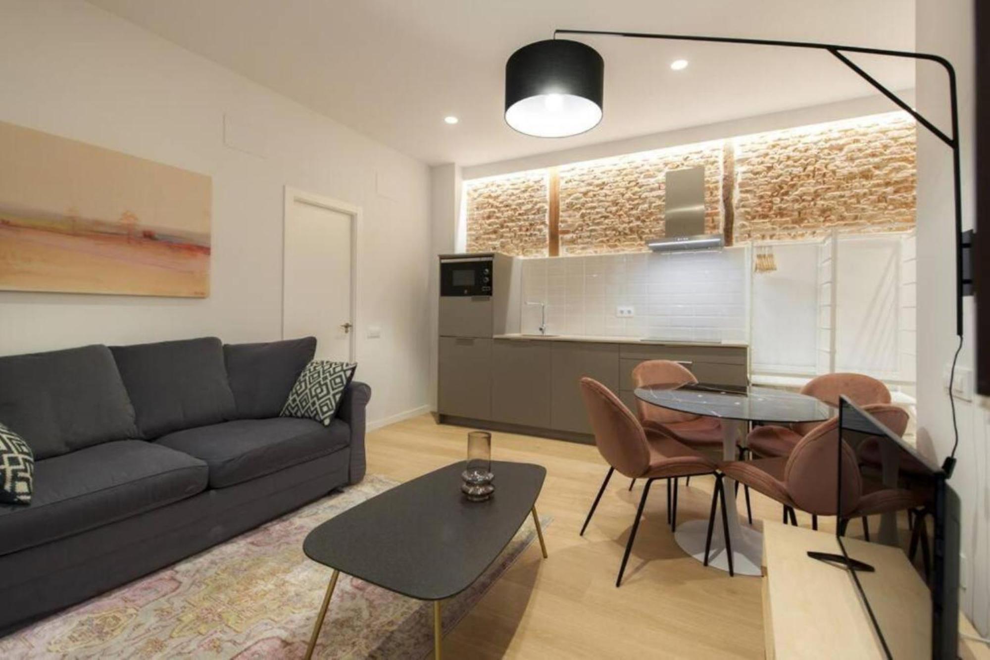 Apartamentos En La Latiina Мадрид Экстерьер фото