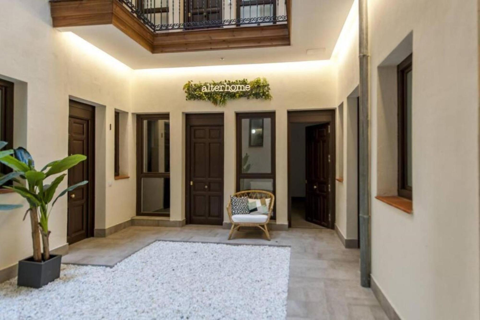 Apartamentos En La Latiina Мадрид Экстерьер фото